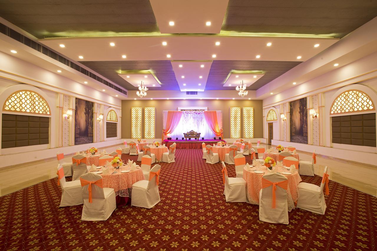 Inde Hotel Chattarpur Nuova Delhi Esterno foto