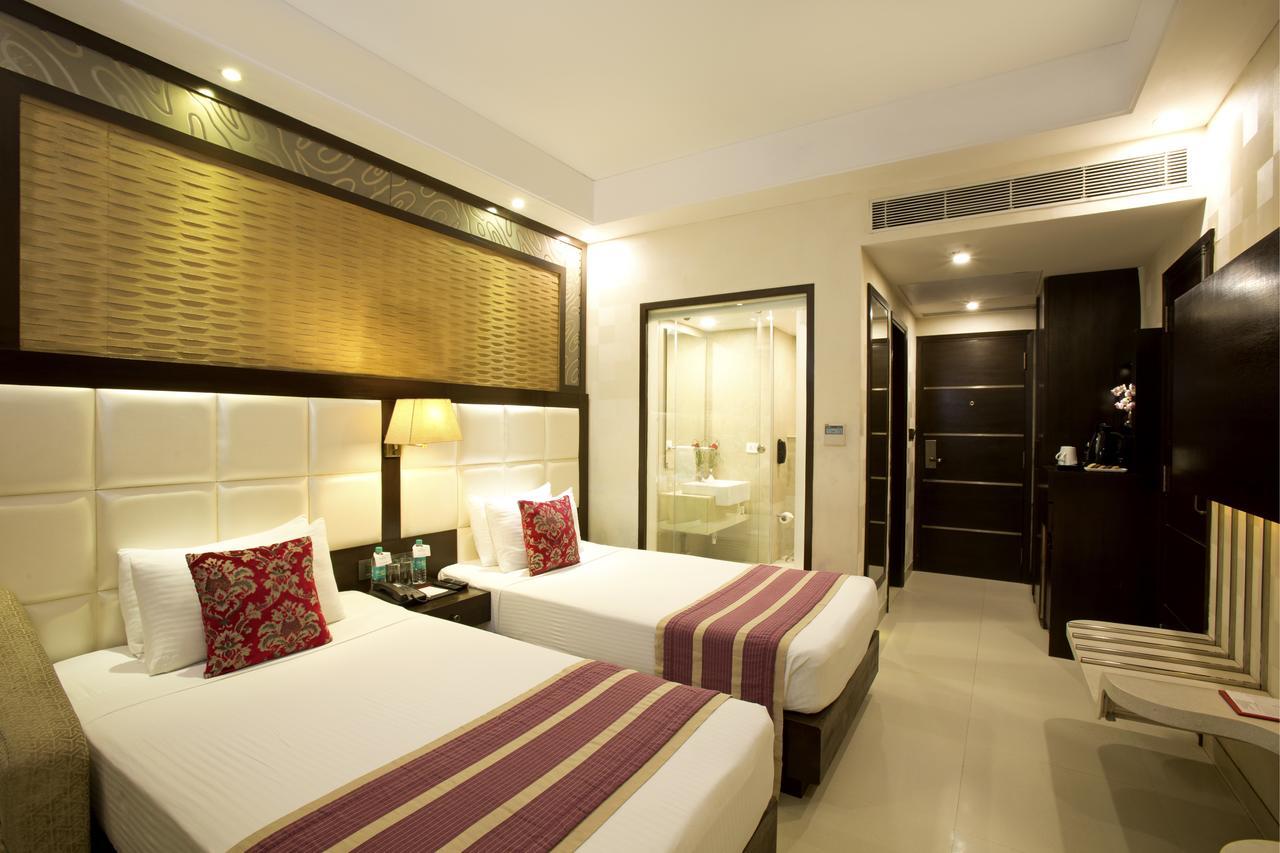 Inde Hotel Chattarpur Nuova Delhi Esterno foto