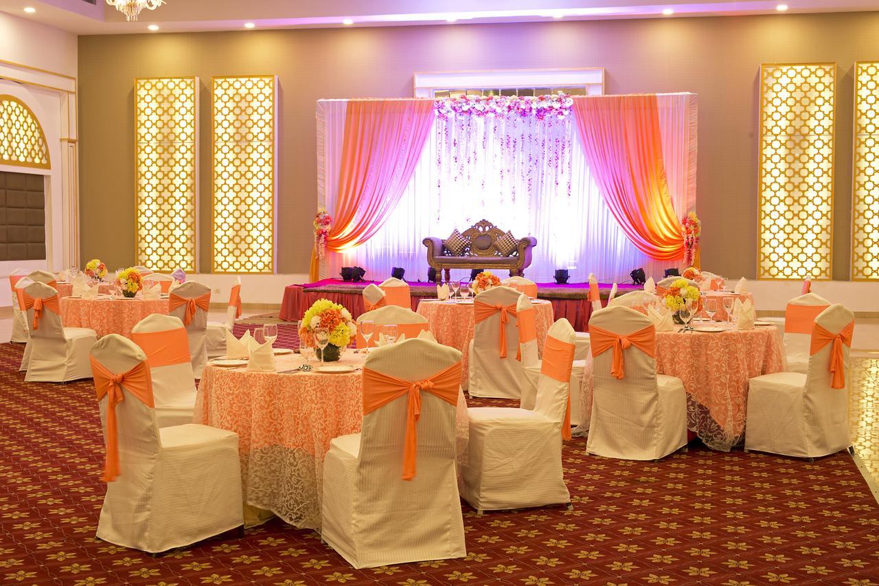 Inde Hotel Chattarpur Nuova Delhi Esterno foto