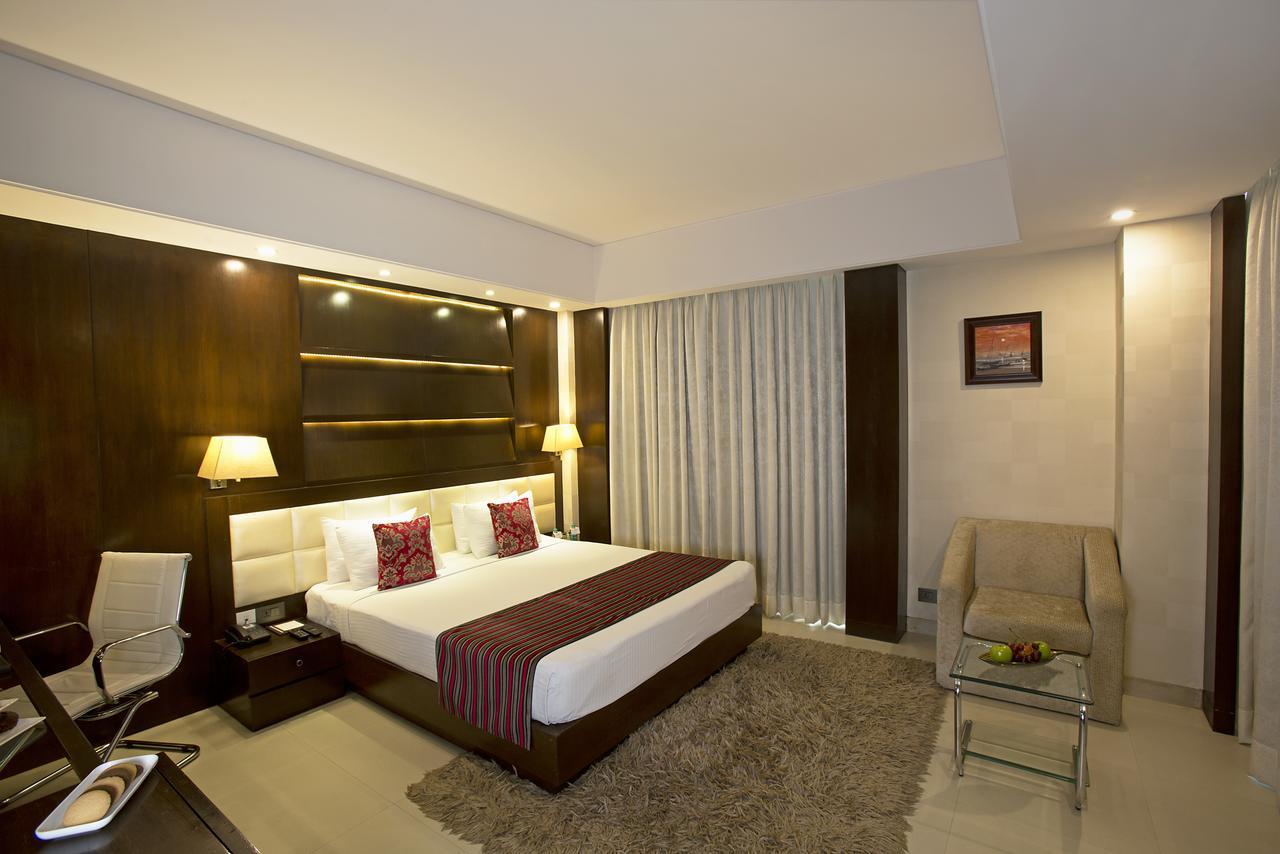 Inde Hotel Chattarpur Nuova Delhi Esterno foto